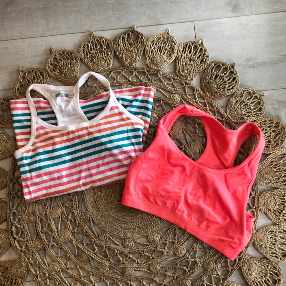 Set of two bra and top. Exercise time !